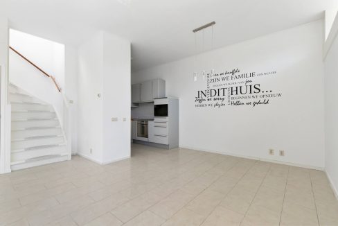 10 - Humberto Delgadoplein 24-min