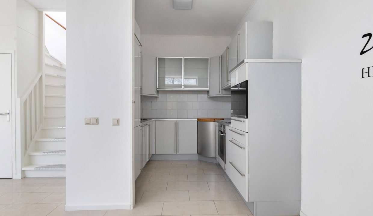 11 - Humberto Delgadoplein 24-min