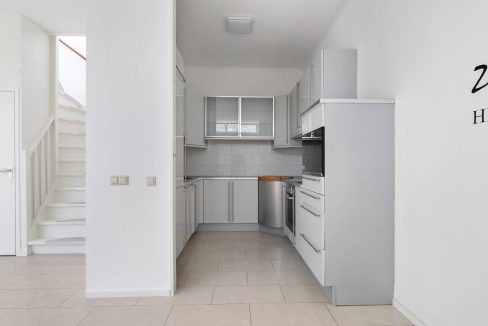 11 - Humberto Delgadoplein 24-min