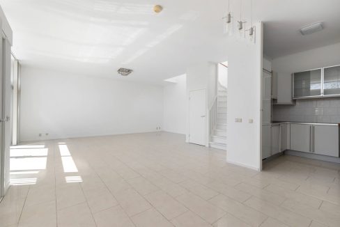 13 - Humberto Delgadoplein 24-min